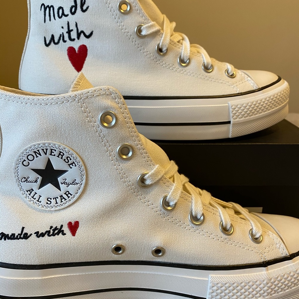 ♥️ CONVERSE PLATFORM “MADE WITH LOVE” HIGH TOPS ♥️ - Picture 2 of 8